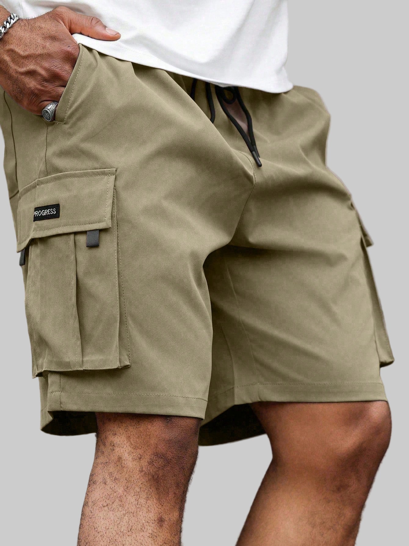 Men’s Cargo Shorts with Multiple Pockets